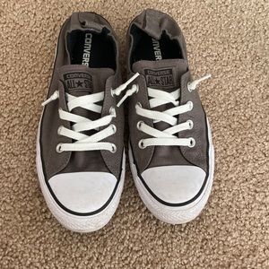 Size 9 grey and white converse hardly warn